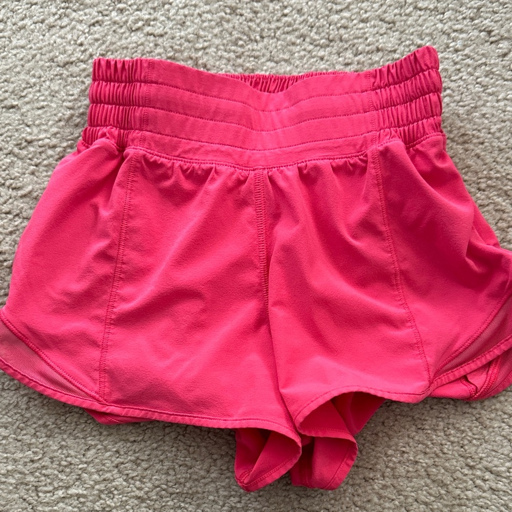 lululemon athletica Hot Pink Women's Athletic Shorts size 0 hottie hot 2.5